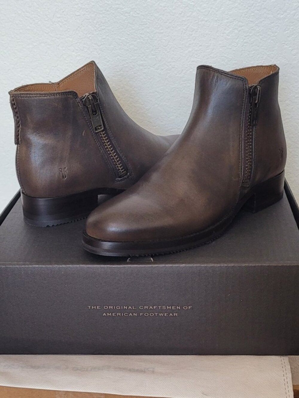 NWT FRYE Leather Dark Brown Madison Moto Shootie Boots - Size 8